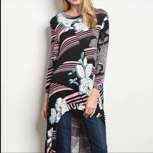 Chic & Sassy Floral Dip Hem Blouse NWT